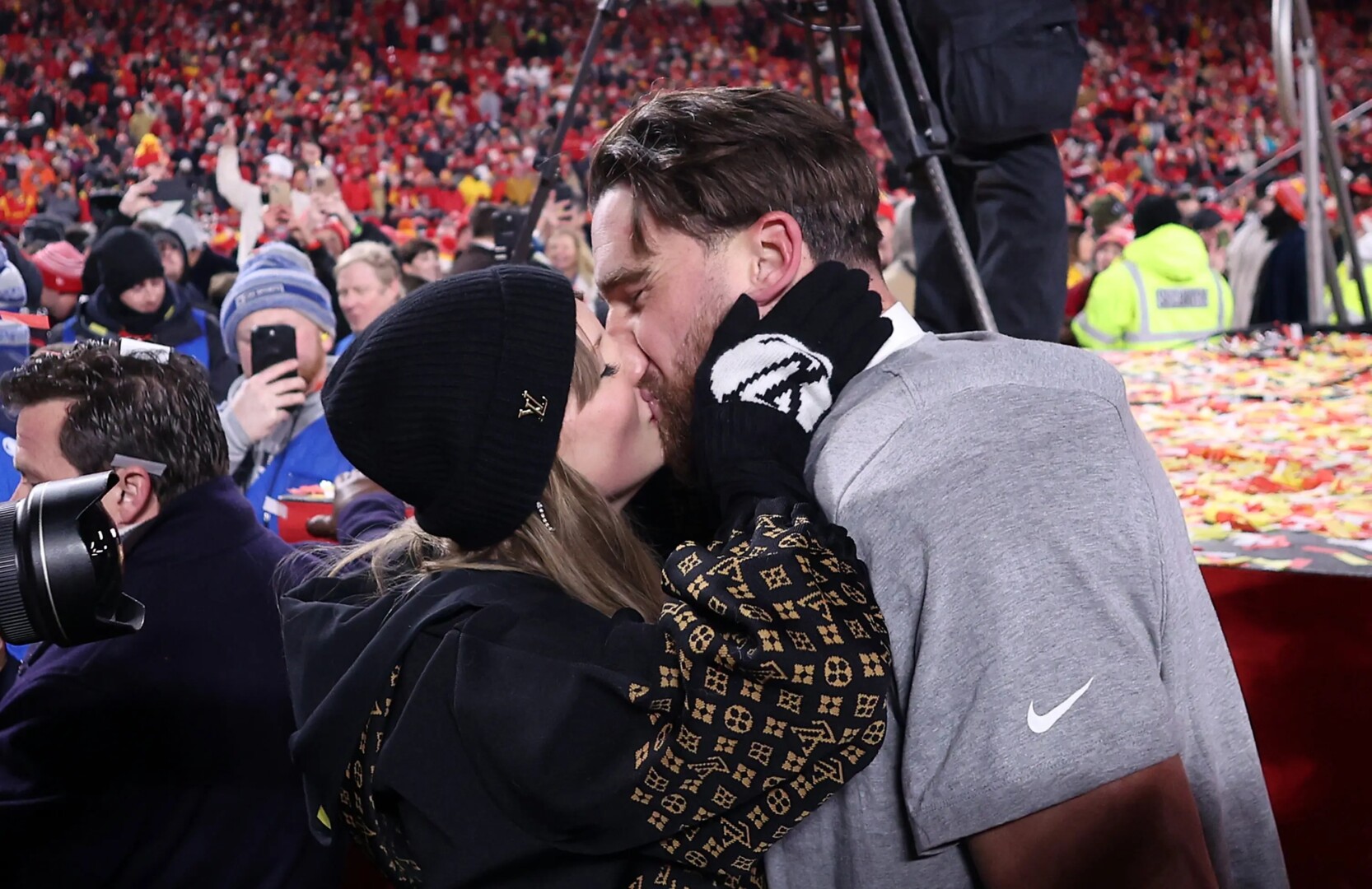 Travis Kelce’s $140K Valentine’s Day Surprise for Taylor Swift